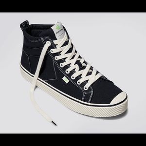 Cariuma Hightops Black Size 9